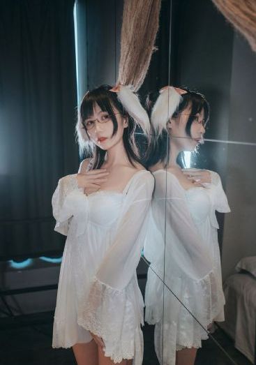 美女久久精品美女久久_1080P高清在线