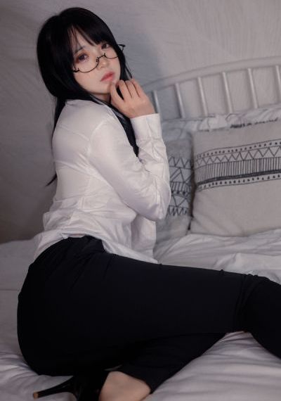 亚洲乱亚洲乱妇18p_日韩在线播放专区